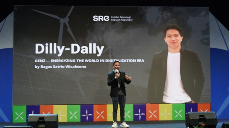 Pembicara sesi Dilly-Dally tentang generasi Z dan energi di era digital