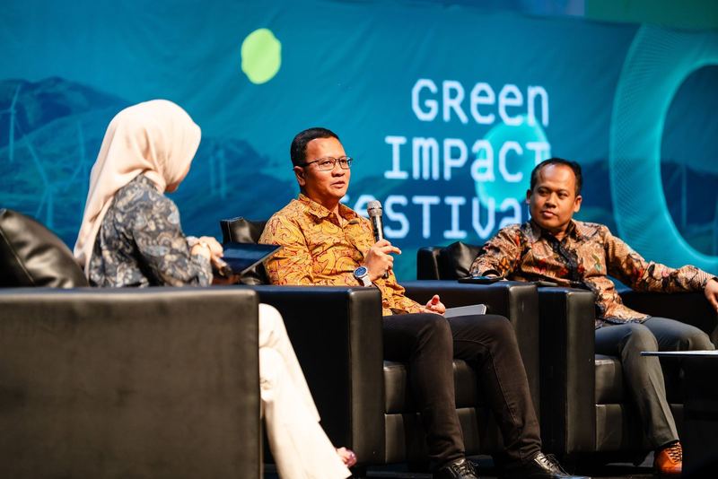 Diskusi panel di panggung Green Impact Festival 2025