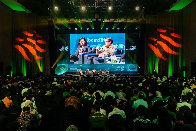 Aula Djakarta Theater penuh peserta saat sesi pertama Green Impact Festival 2025